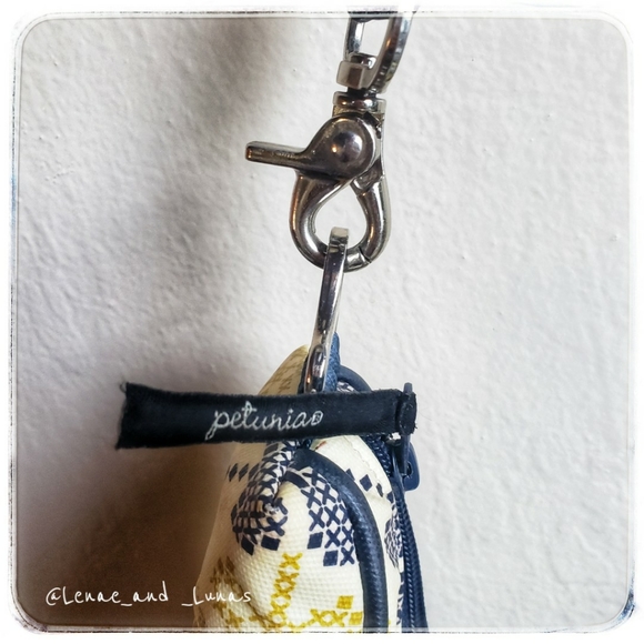 Luxury Petunia Pickle Bottom Unisex Touring Tote - Picture 4 of 7